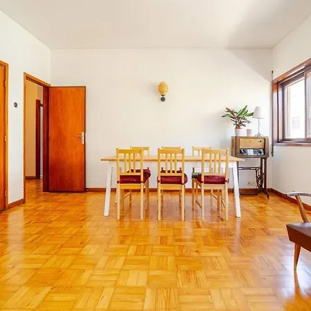Bonfim Sunny Vintage Apartment